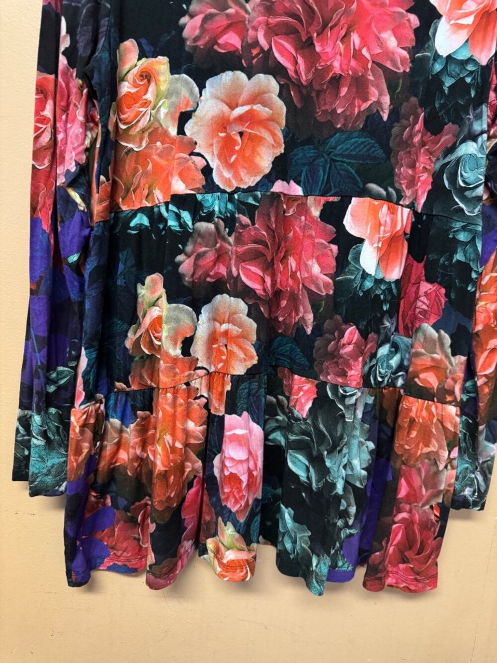 Johnny Was Studio Tiered Tunic Floral Top Long Sleeve Boho Stretch Goth Boho XL - Picture 8 of 11